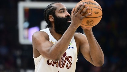 克莱：哈登是史上最伟大得分手&amp;组织者之一 不知我们还有多少时间